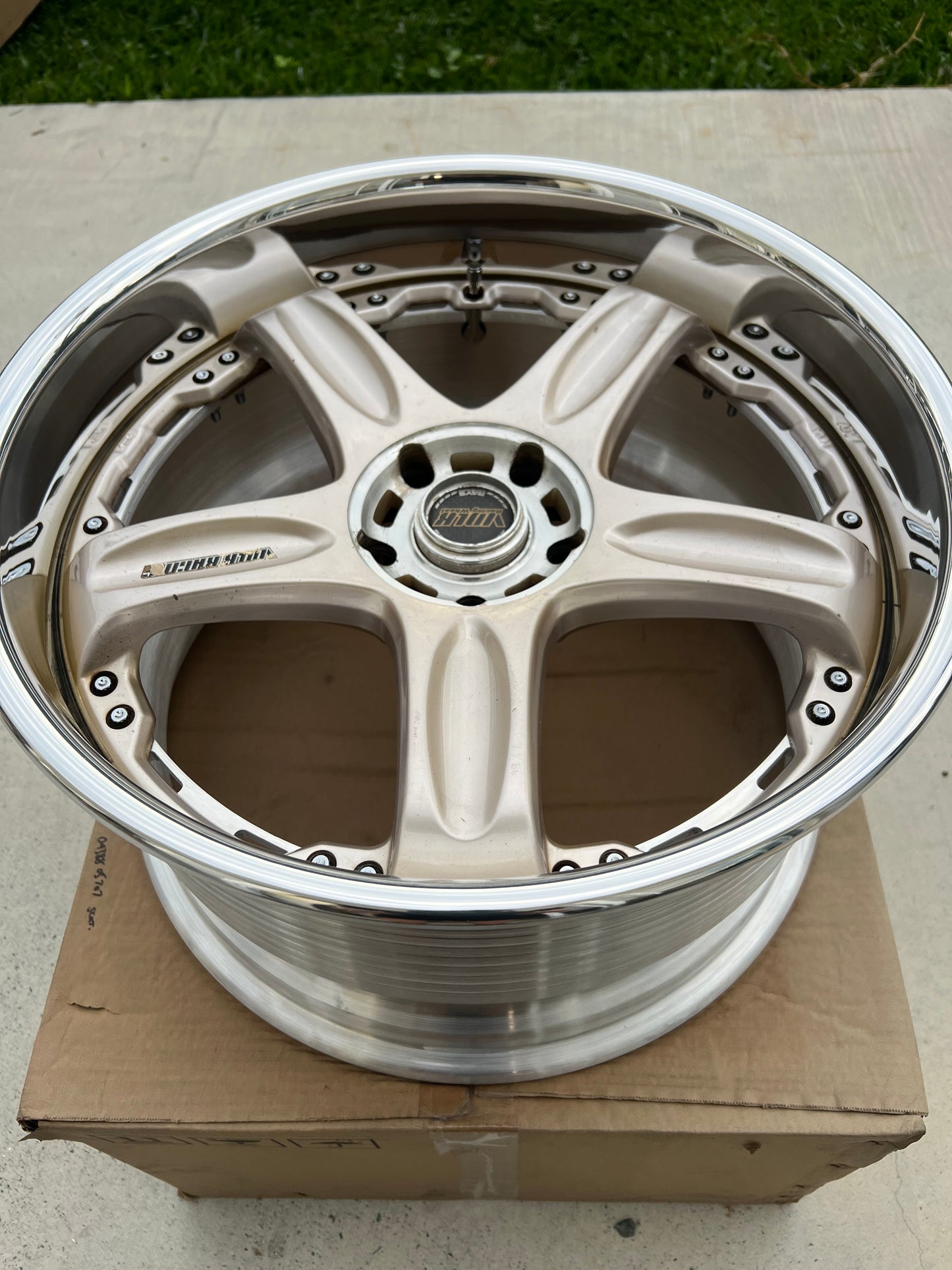 18" 2 Piece Barrel Reverse Lip -RAYS GTC
